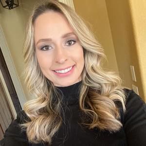 Meet your Posher, Deborah